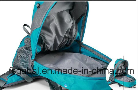 Outdoor Soft-Padded Back Cycling Sports Travel Bag with Helmet Pocket