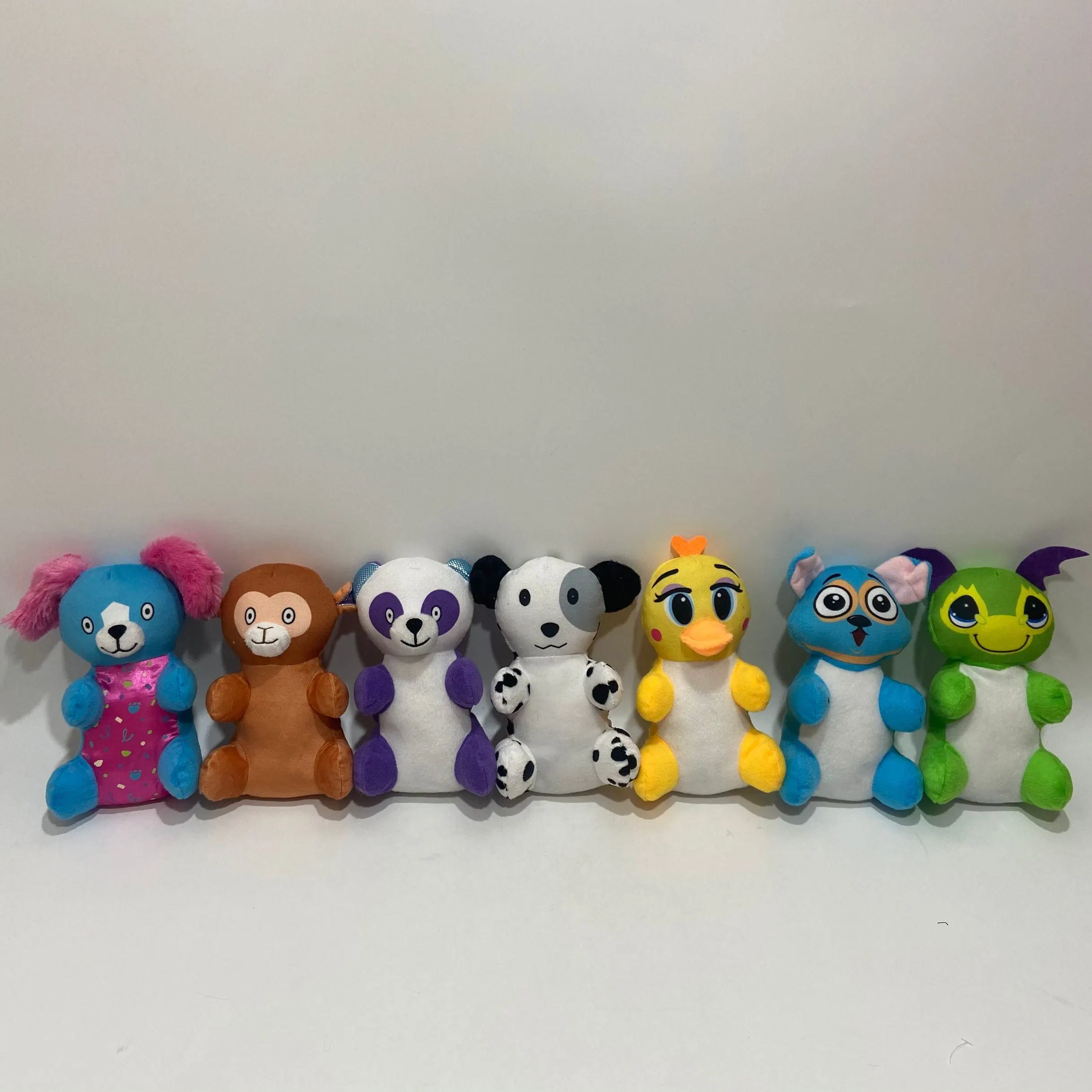 Los animales de peluche barato de 20 cm surtido de juguetes, muñecos de peluche a granel para los niños Cotillón