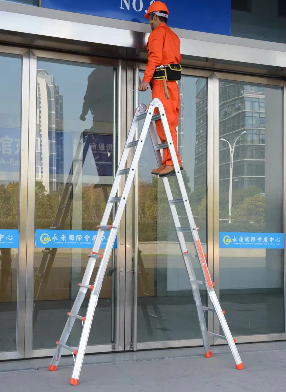 Foldable and Retractable Safety Ladders for Outdoor and Indoor Installation Engineering