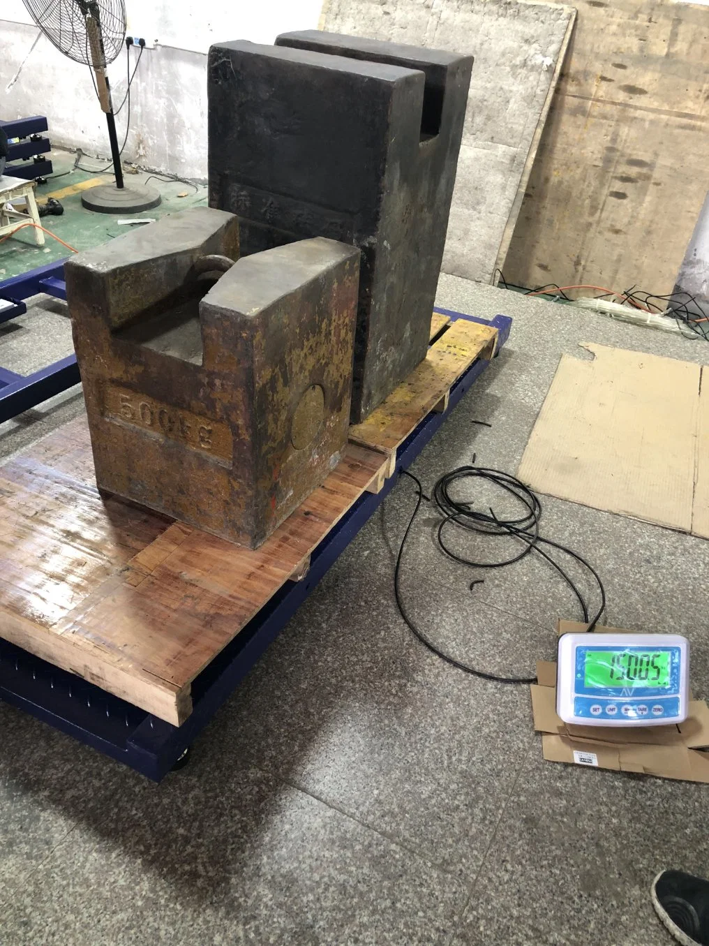 MID-Steel Floor Scale to Weighing Animal Size Capacity 1.5t Division 1kg Size 2m*0.66m