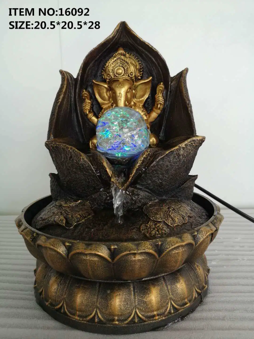 En Asie du sud-est de la Thaïlande Waterscape Bouddha de l'artisanat créatif Fontaine en résine de l'exécution Les fabricants de produits de l'eau Direct