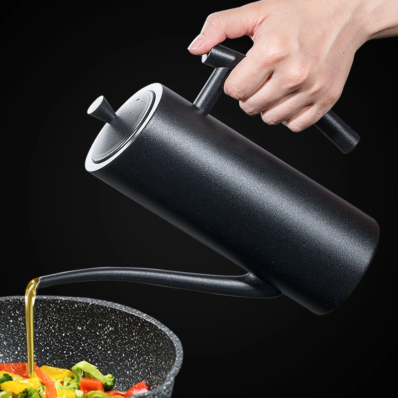 Wholesale/Supplier Stainless Steel Drip-Free Multifunctional Kettle Kitchen Supplies Oil Pot with Handle