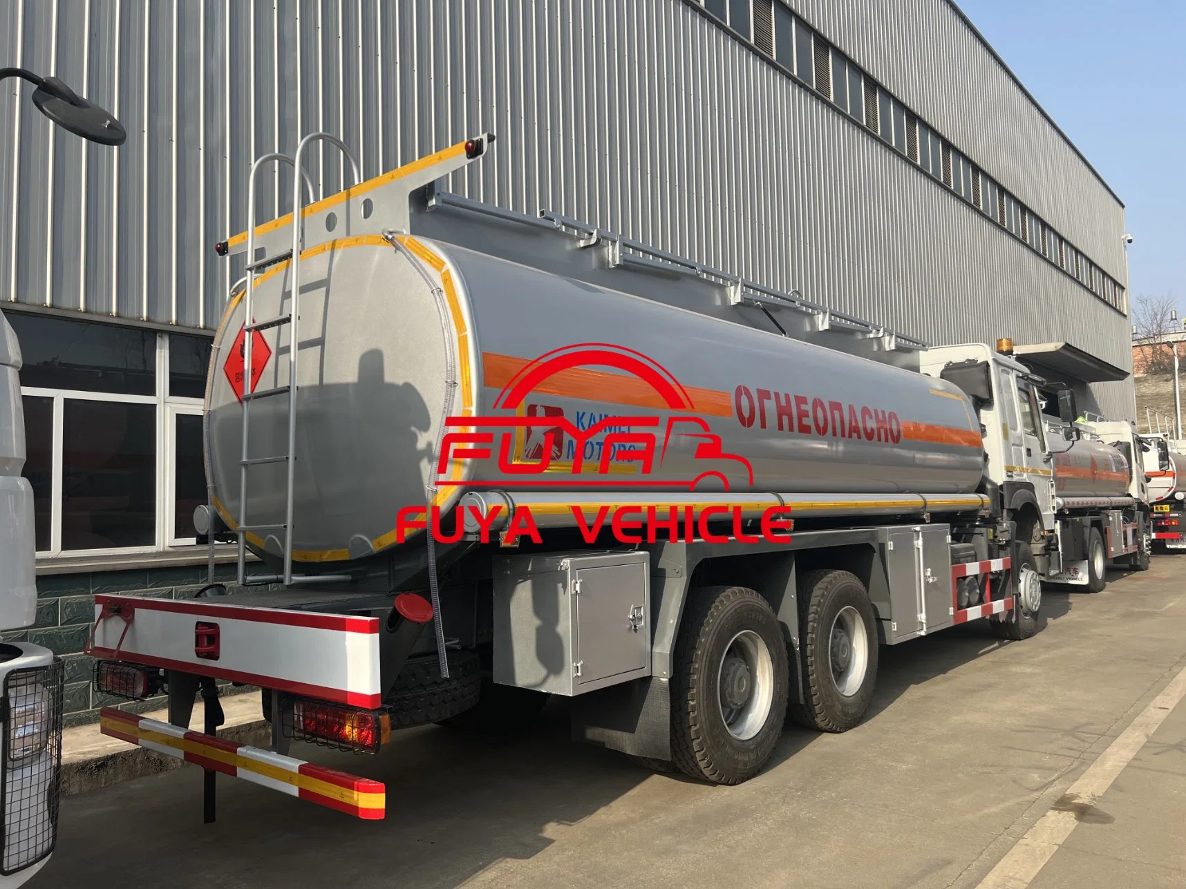 Factory Price HOWO 6X4 15cbm 18000L Oil Refueling Fuel Delivery Tank Truck