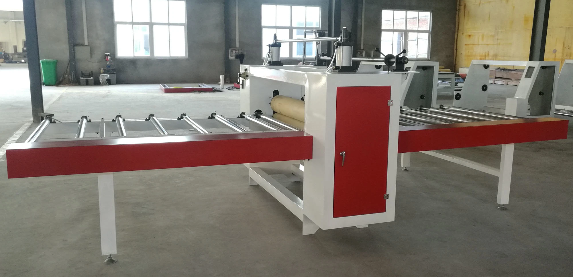 Woodworking Automatic Laminating Machine PVC Film Sticking Machine