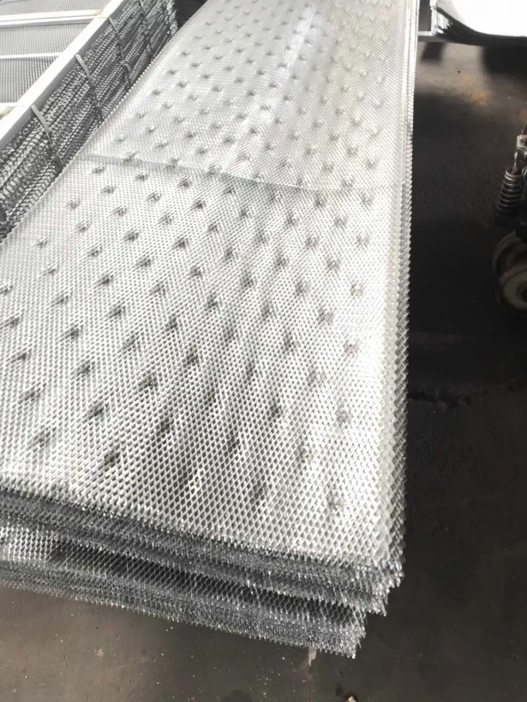 Galvanized Metal Lath 2.5lb/1.75lb Expanded Mesh