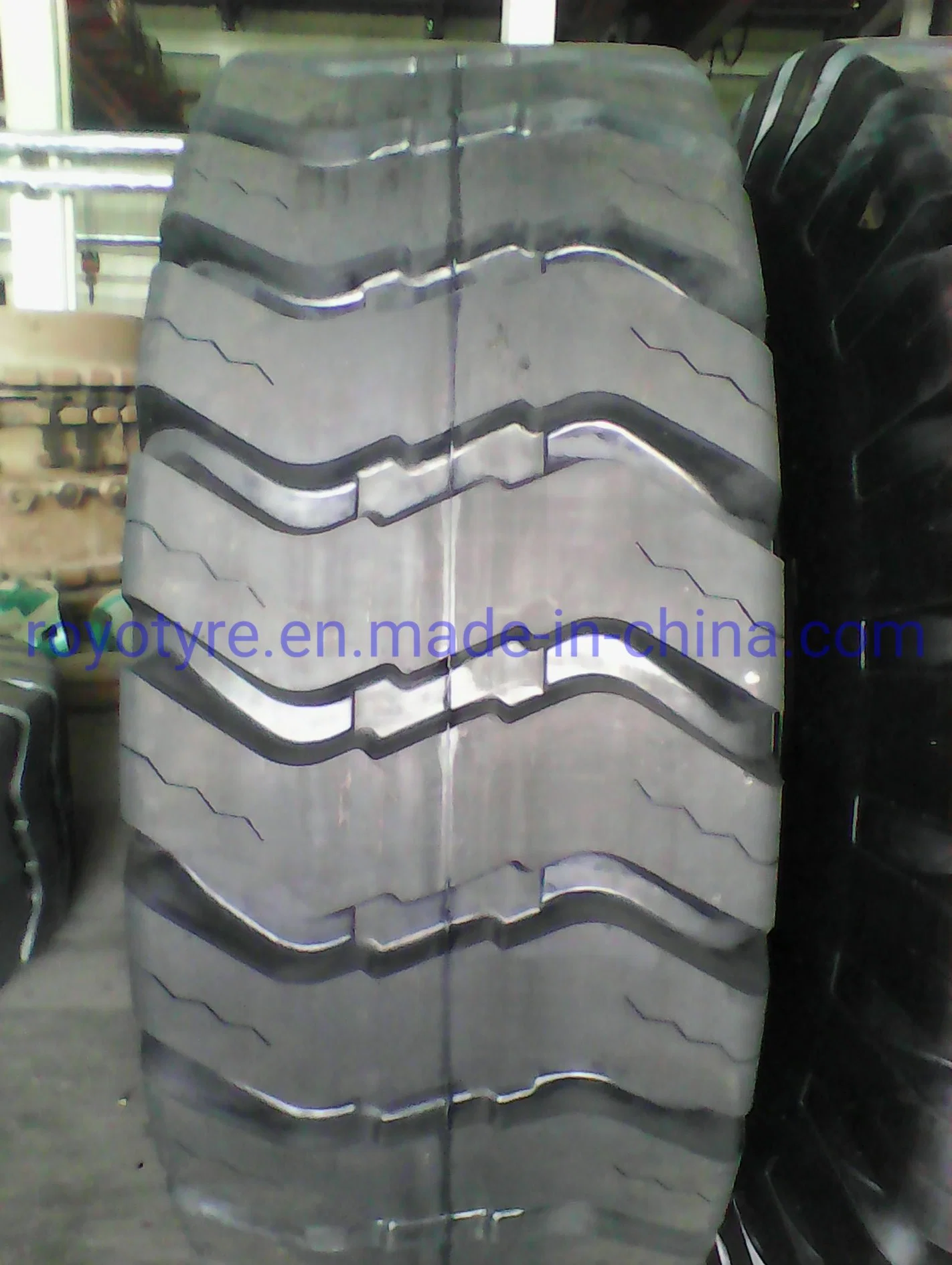 Tires for Giant OTR Grader E-4 18.00-33 21.00-35 27.00-49 31/90-49 40.00-57 37.00-57 24.00-35 24.00-49 30.00-51 33.00-51 36.00-51 50/80-57 53/80-63 33.25-29