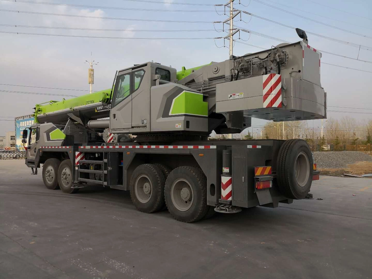 70 Ton Ztc700V mit günstigerer Pricetruck Kran zum Verkauf