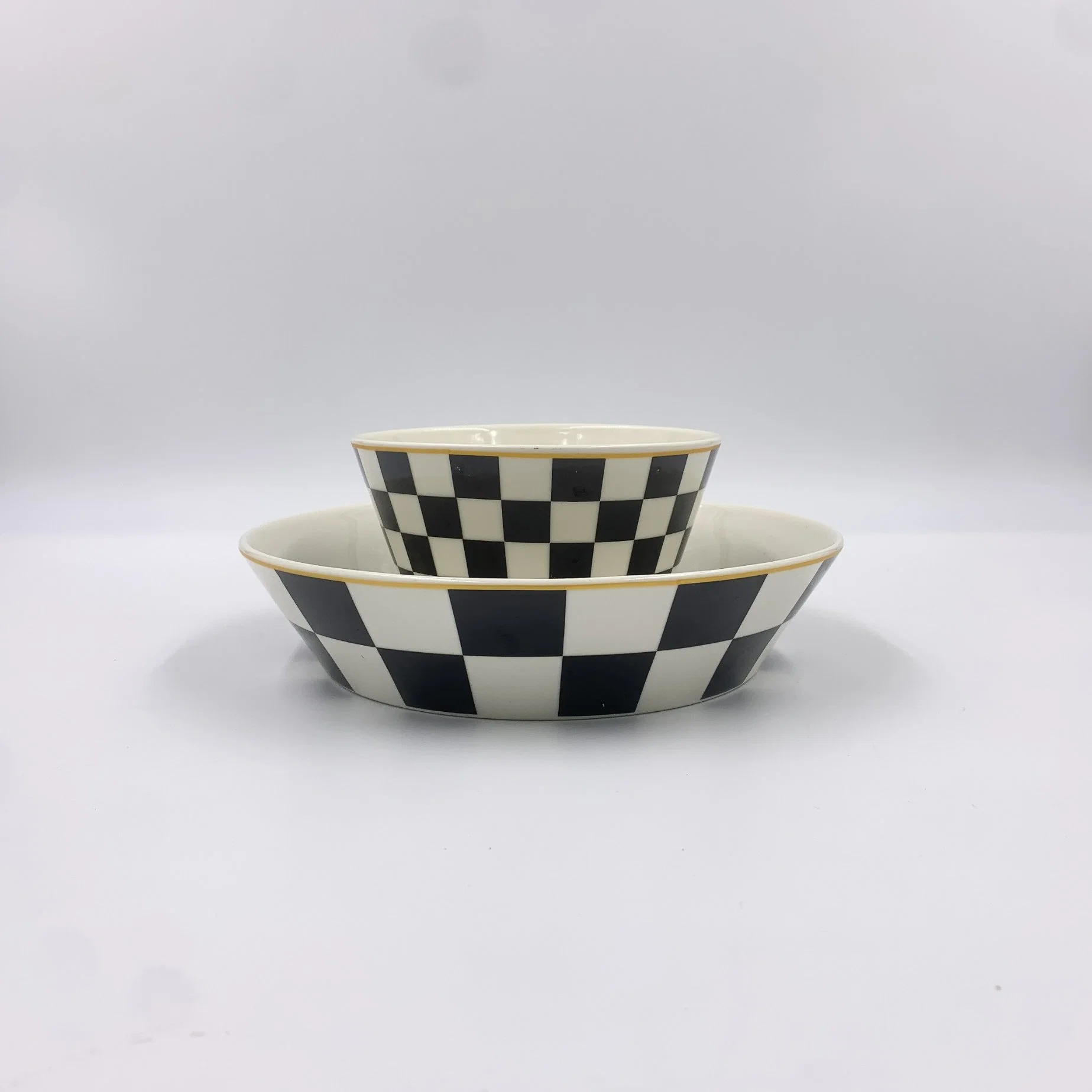 Porcelain Dinnerware China Wholesale/Supplier 3PCS/Set Black and White Grid Ceramic Dinner Set Kitchen Utensils Decoration with Customized Color Pattern Logo and Designs