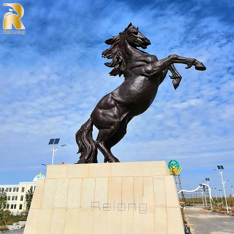 Décoration de pelouse extérieure Grande sculpture de cheval en bronze sautant Statue à vendre.