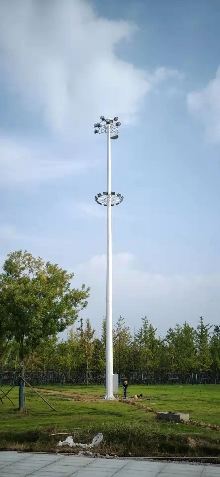 15m 20m 25m 30m 35m 40m High Mast Power with Lantern Carriage and LED Flood Lights