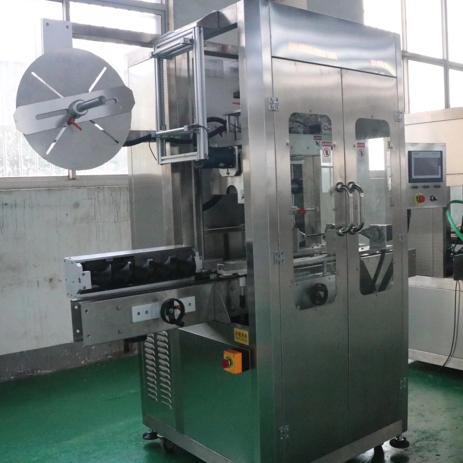 Liquid Filler with Semi-Auto Blowing Machine