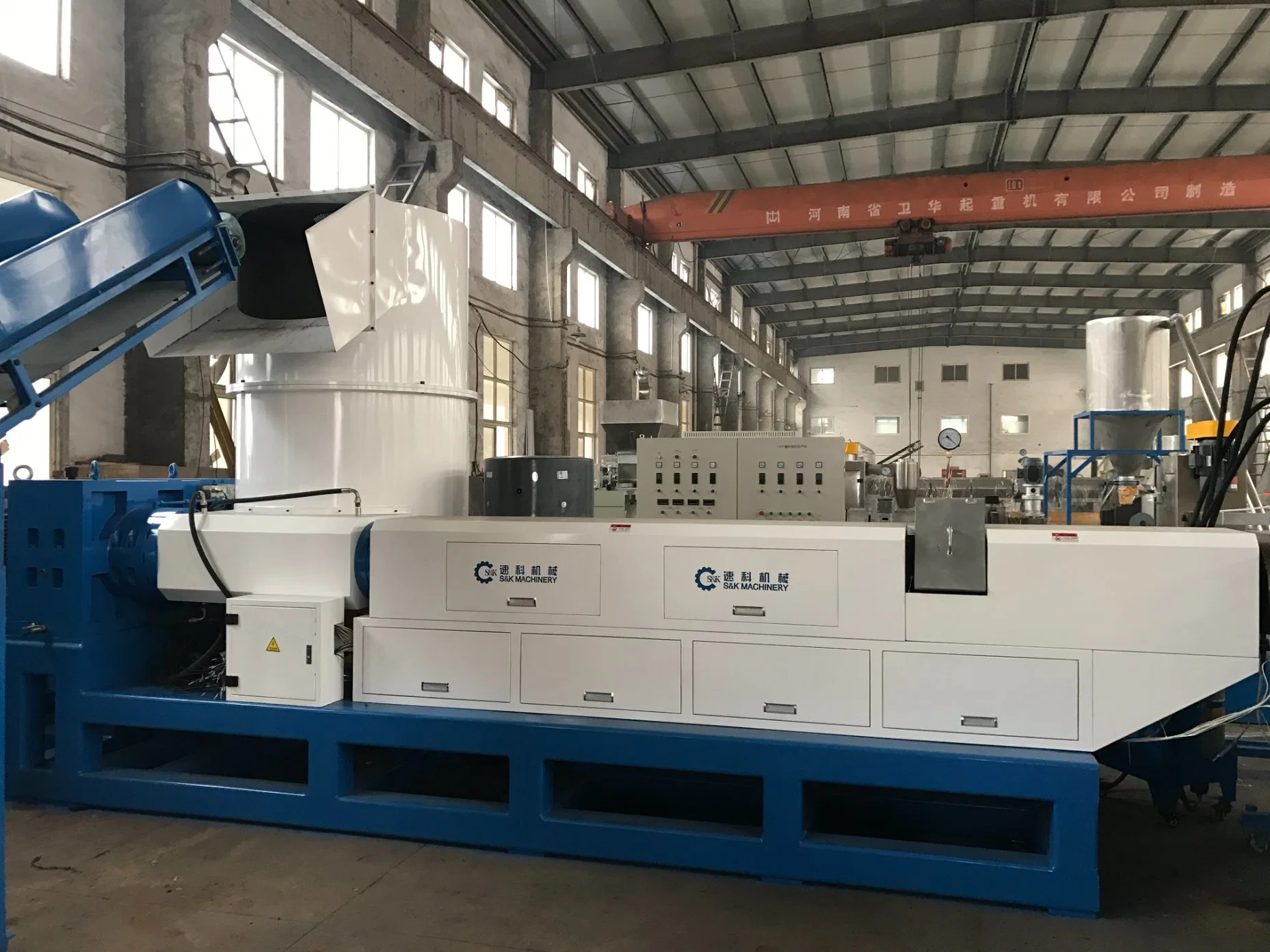 Waste Plastic Recying Line with Extruder Cutter and Dryer for Low Costs