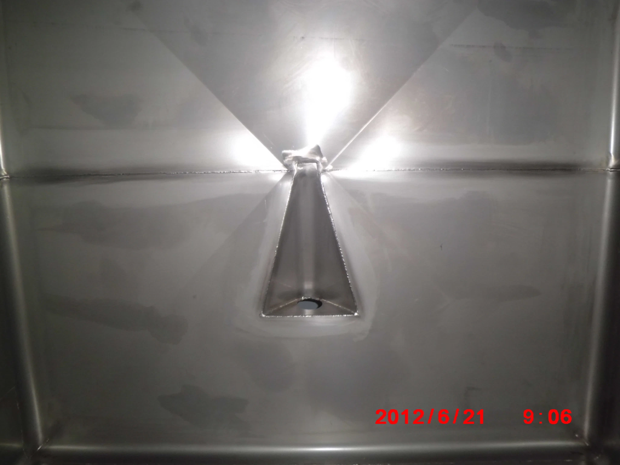 600L Stainless Steel Conical Tank for Powder and Grain