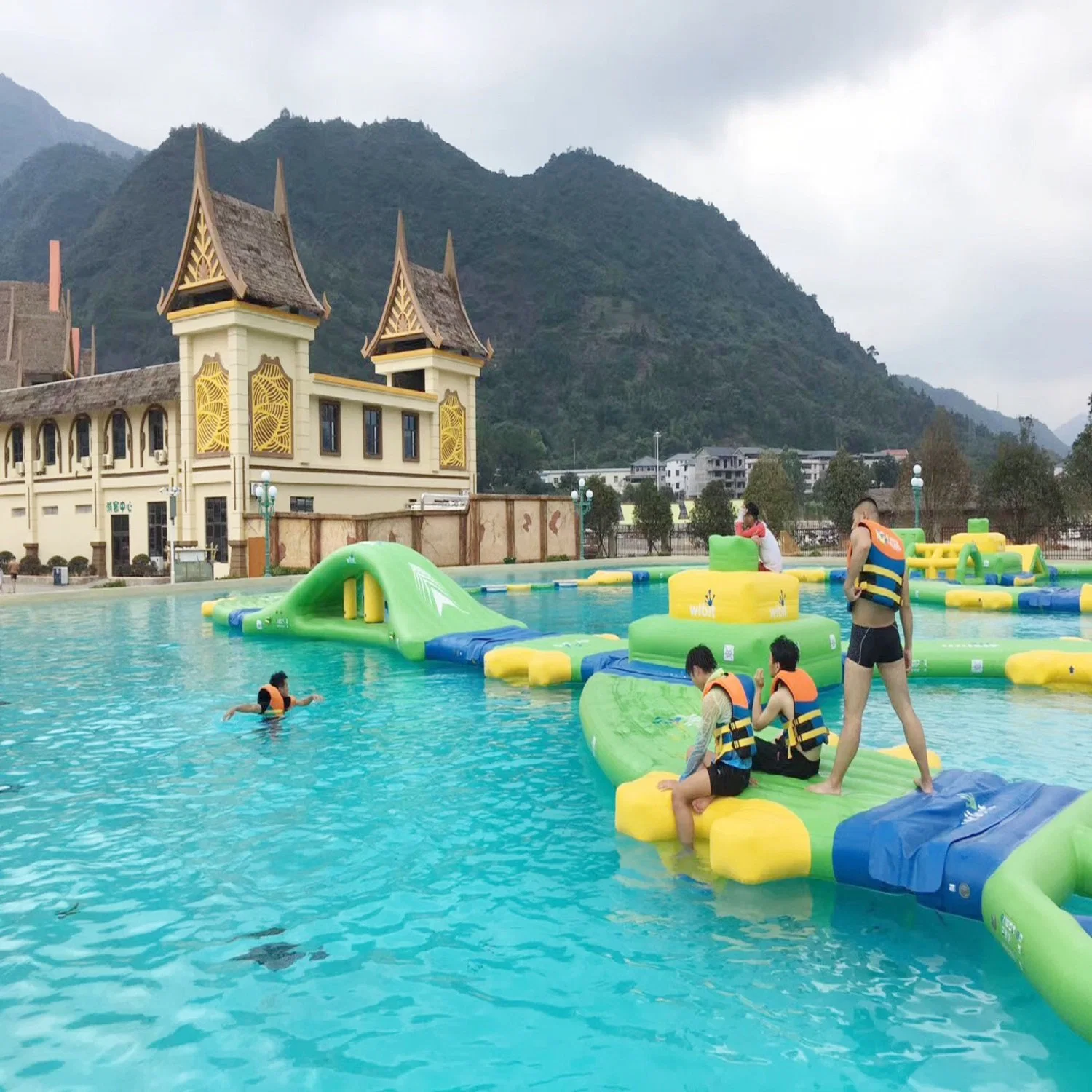 Eco-Friendly PVC Inflatable Tarpaulin Material for Water Amusement Park