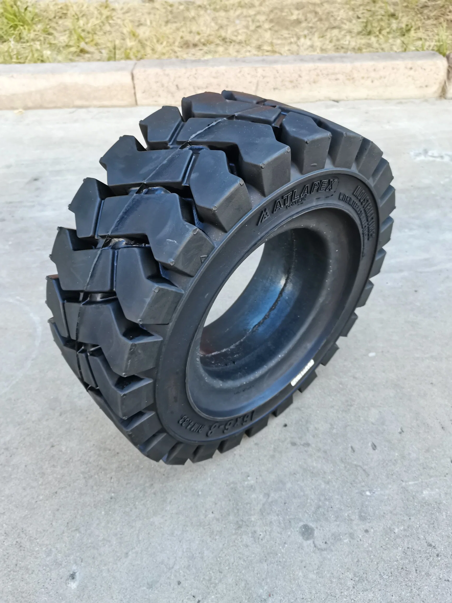 China High quality/High cost performance off The Road Wheel Loader Industrial Solid Forklift Giant Truck Tire for Sale