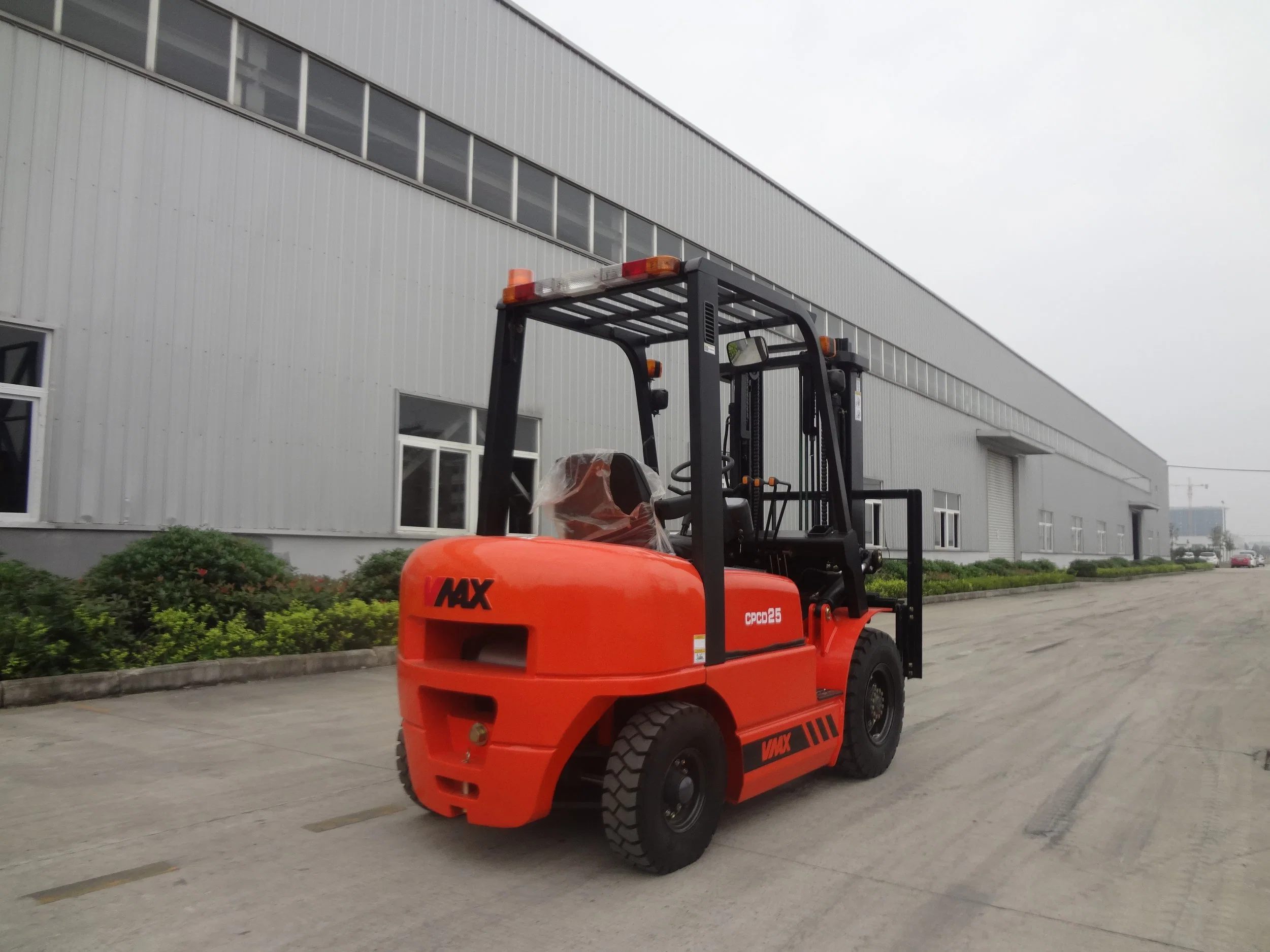 Gasoline LPG /Diesel Forklift Lifting Equipment Truck for Sale