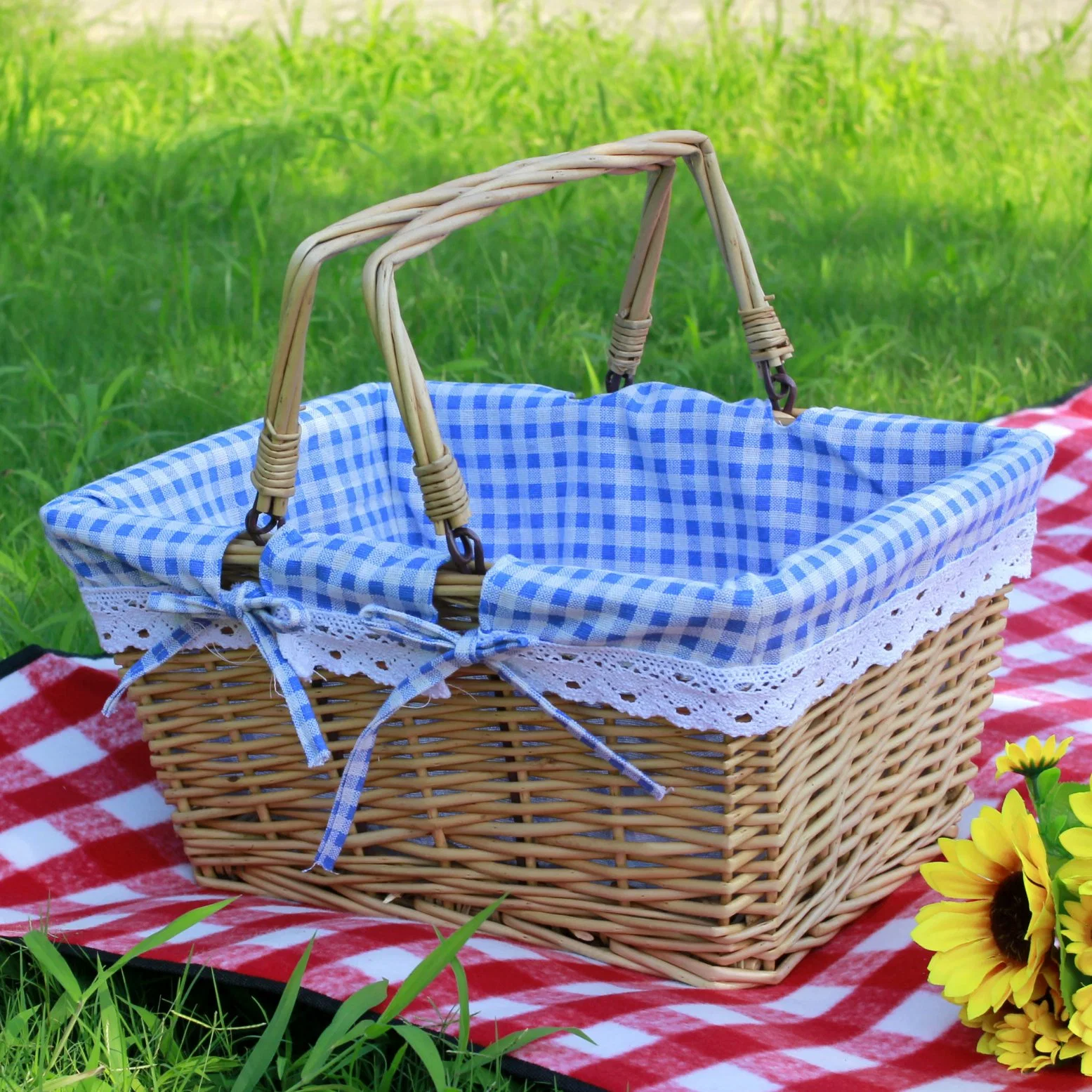 Discount Price Retangular Rattan Fruit Eco-Friendly Red Green Large Picnic Storage Basket