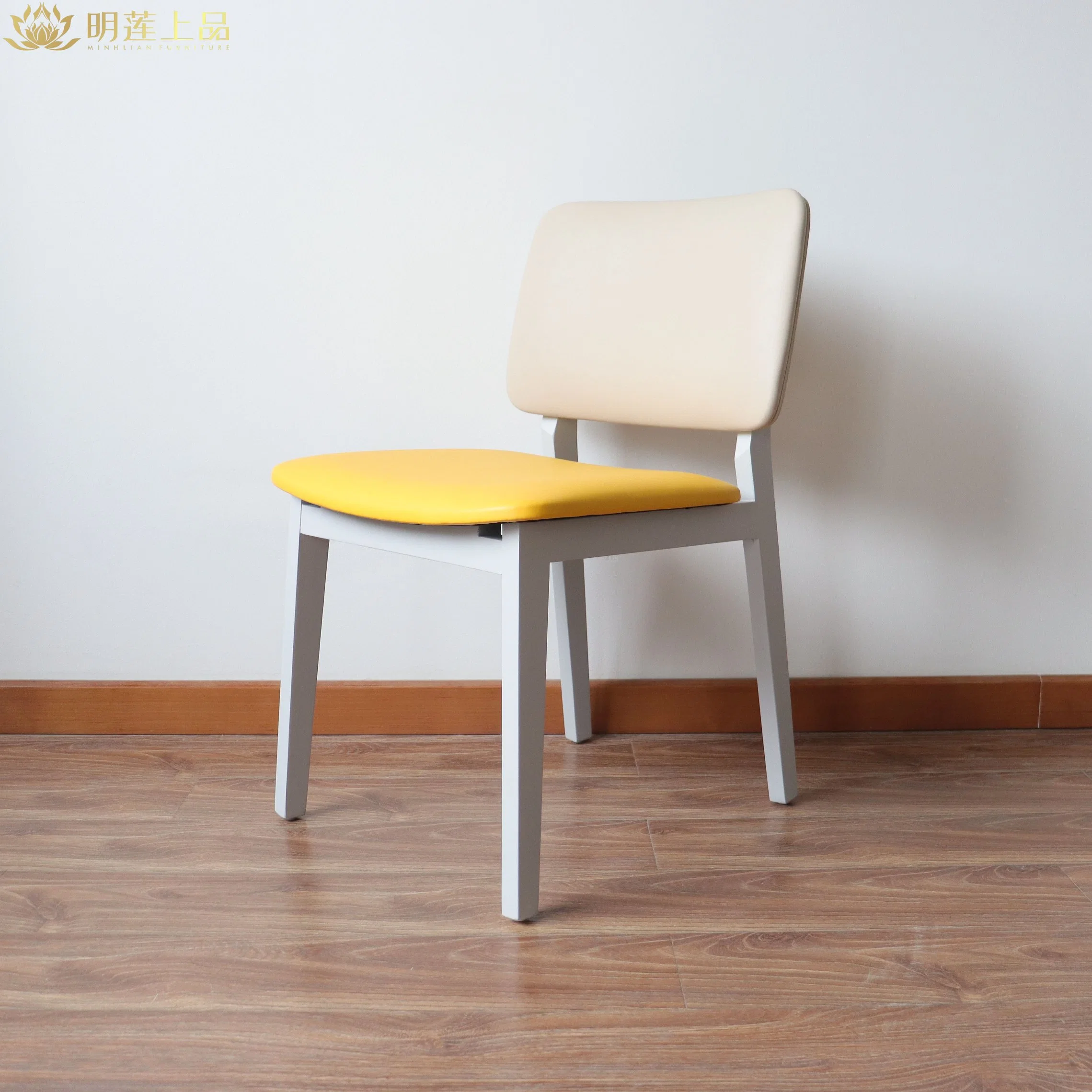 Chaise de restaurant en bois massif au design moderne, en cuir de pu jaune et rembourré Meubles de salle à manger Meubles de restaurant Meubles de maison café chaise en bois