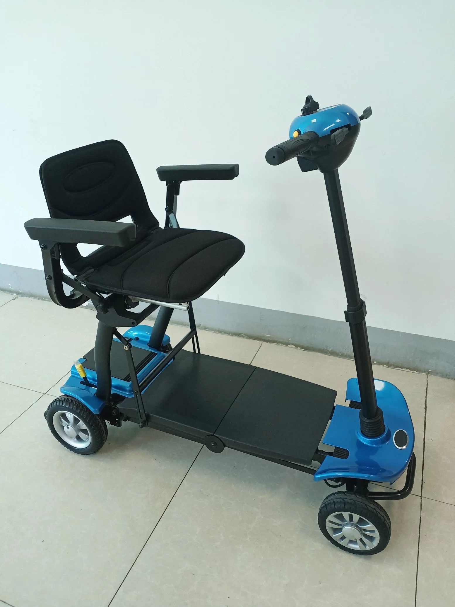 Electric 4 Wheel Handicap Folding Mobility Scooters Electric Wheelchair for The Old