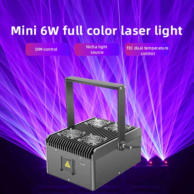 Novo festival de festa de Natal de Natal de vendas a quente Mini de animação a cores Luz laser RGB de 6 W.