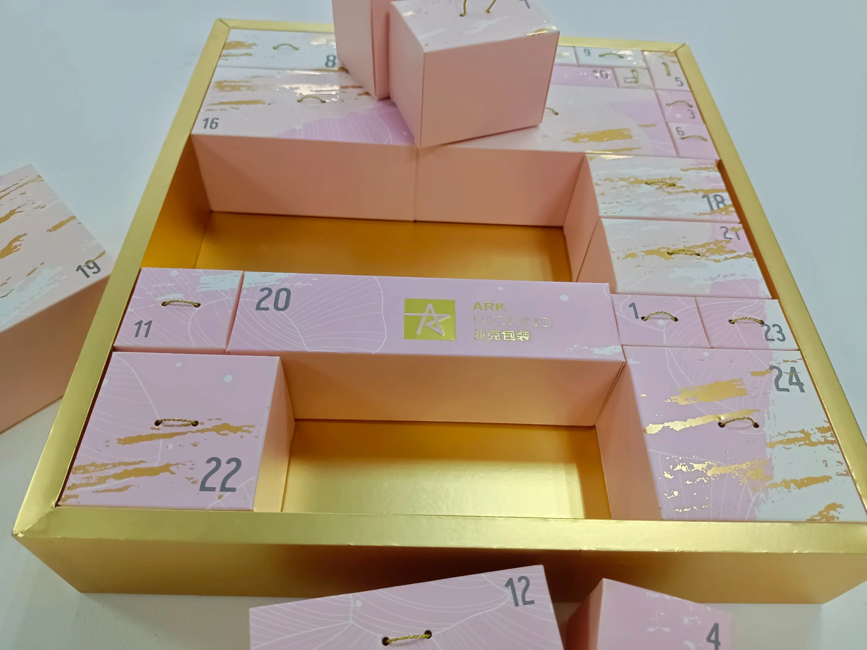 Customized Gift Box Cardboard Candy Box Creative Calendar Box for Important Promotion Activities and Holidays