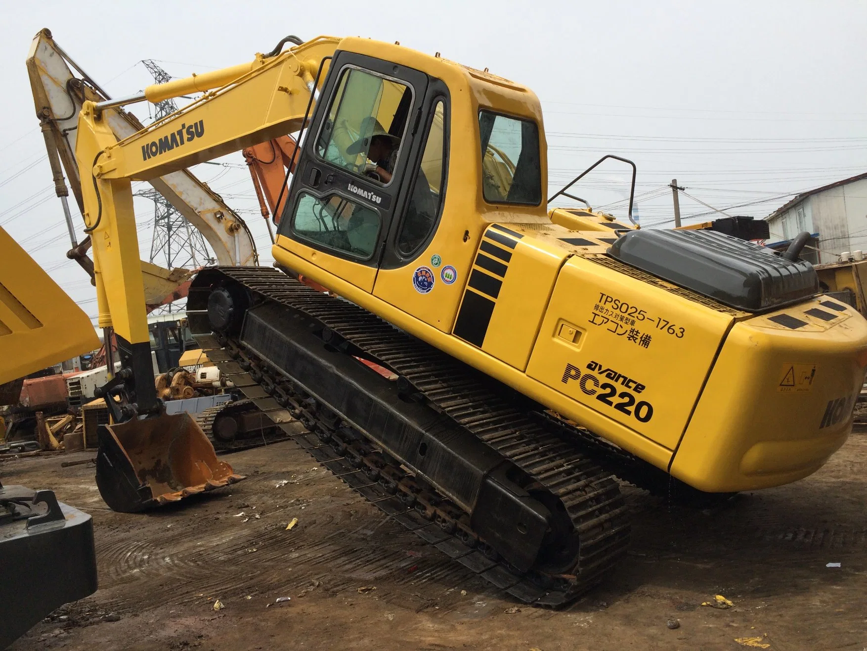 Used 22ton Komatsu PC220-6 Crawler Excavator