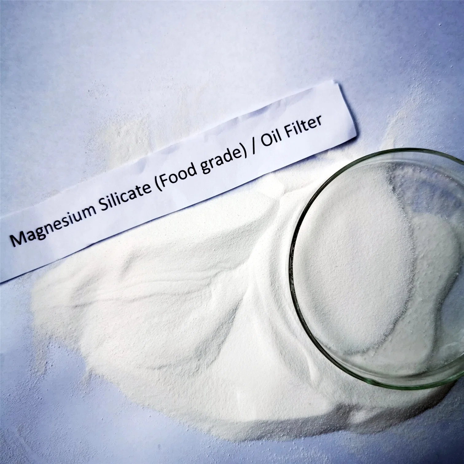 Silicate de magnésium absorbant d'huile de qualité alimentaire en poudre CAS 1343-88-0