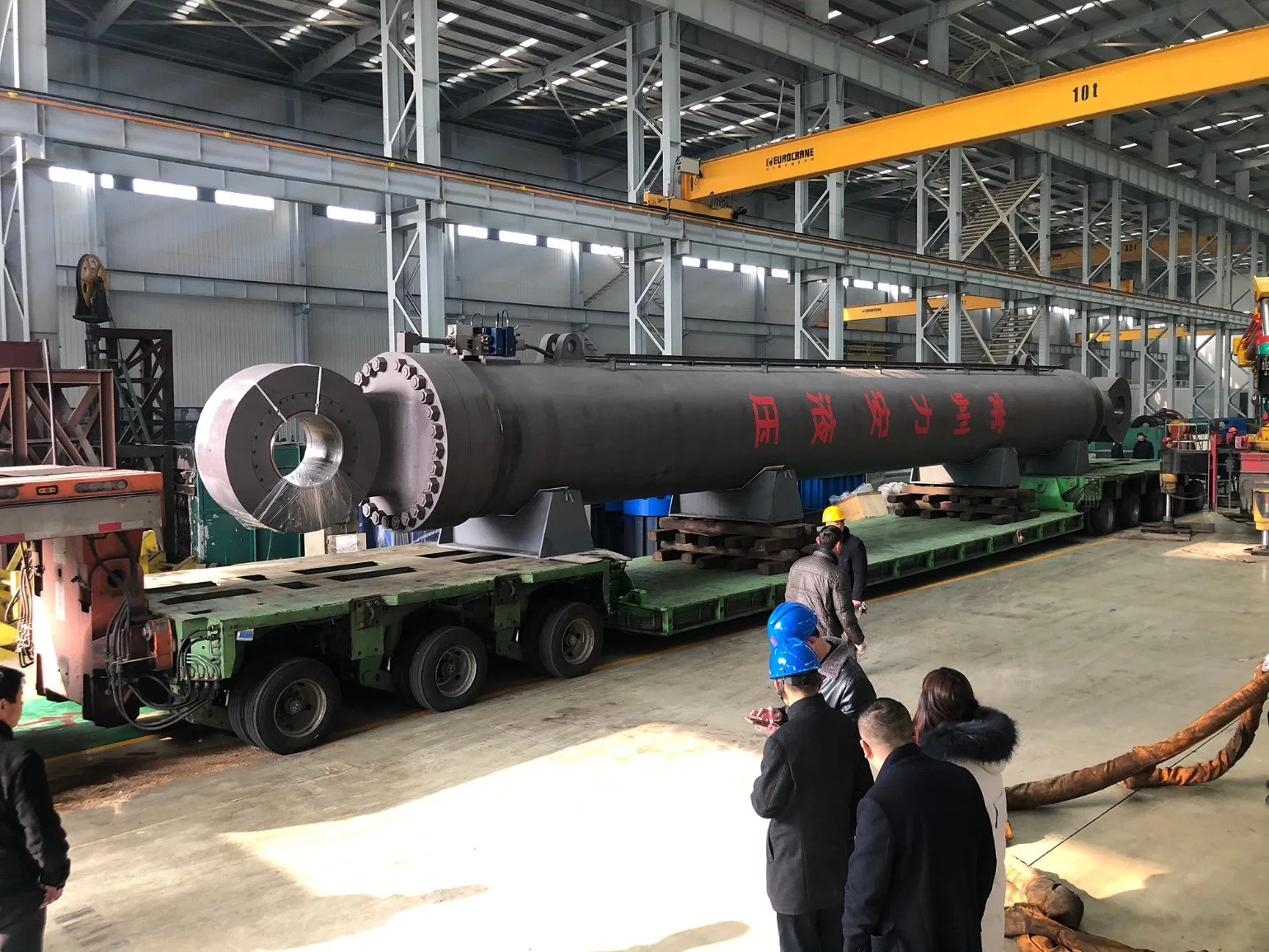 The Largest 130m Pile Frame Driving Barge Hydraulic Cylinder with Thrust 2550t and Pull Force 1800t