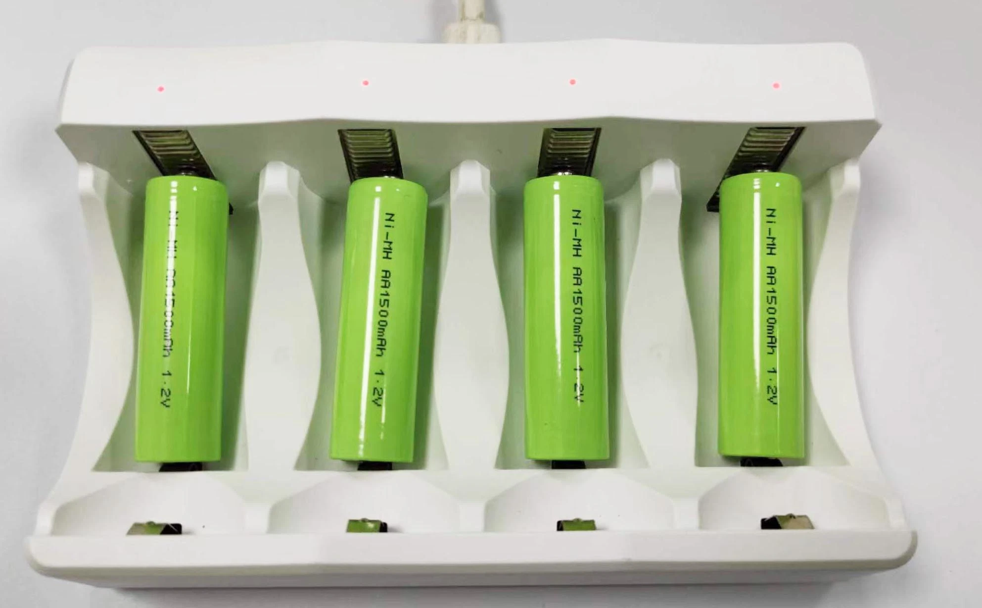 4 Bay AA AAA Battery Charger USB High-Speed Charging, Independent Slot for Ni-MH Ni-CD Rechargeable Batteries No Adapter