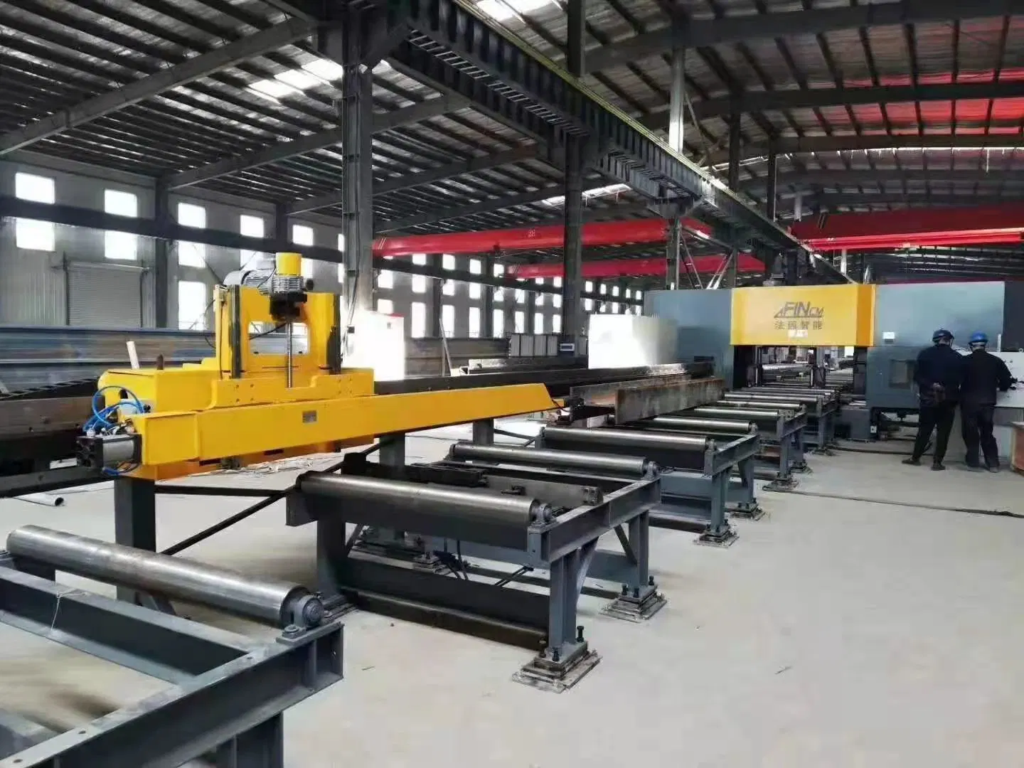 CNC Beam Being Sawing Production Line FINCM H-Beam Channel Steel ماكينة حفر عالية السرعة من النوع CNC