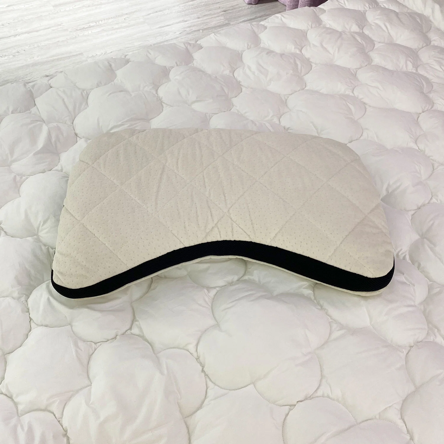 High quality/High cost performance Bedding Dry Breathable Skin Friendly Quilting Memory Foam Pillow for Adults