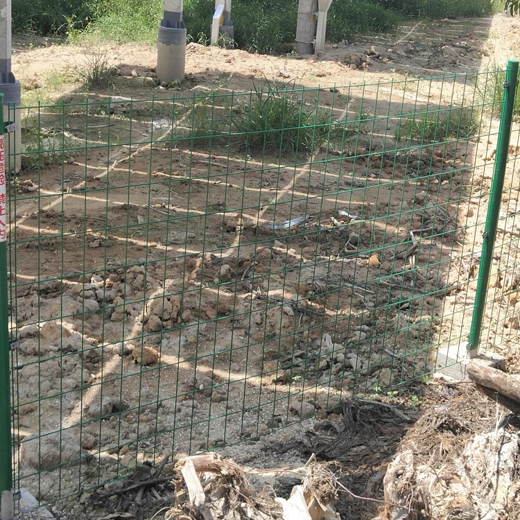 Mallas de metal con revestimiento de plástico/Panel de valla de alambre soldado recubierto de PVC Panel de malla