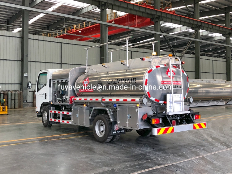 Le Japon Isuz marque 5000 litres de 3 tonnes 120HP hélicoptère en alliage aluminium pour l'aéroport de camion de ravitaillement en carburant