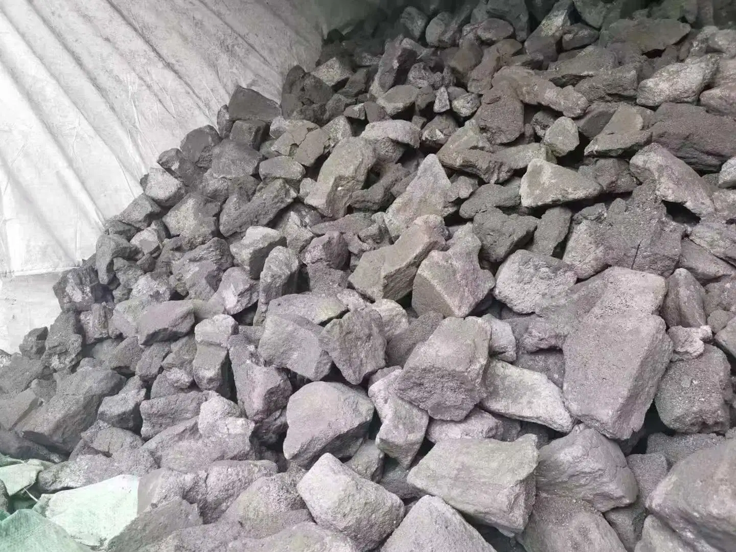 China Foundry Coke with Carbon Content of 90%, 88% and 86%