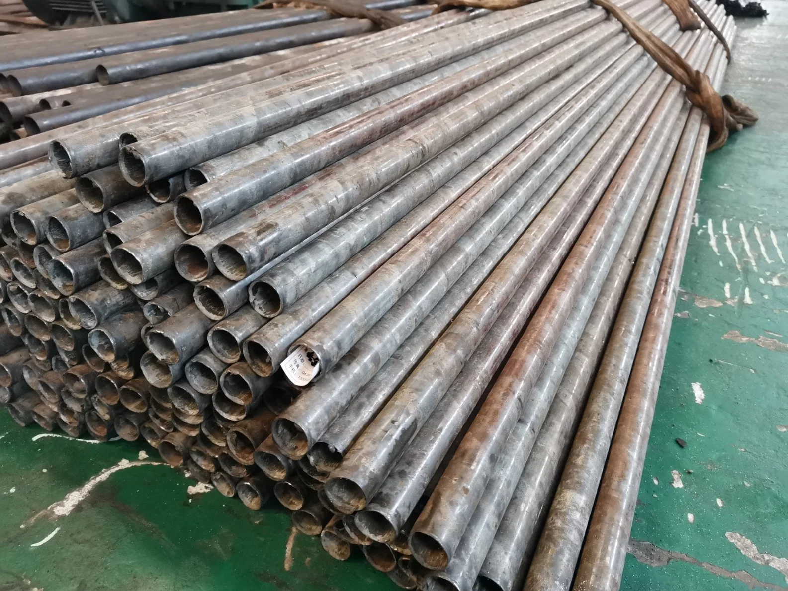 En10025 S235jr 10mm 35mm 60mm Carbon Steel Seamless Pipes/Cold Drawn Precision Seamless Steel Pipes