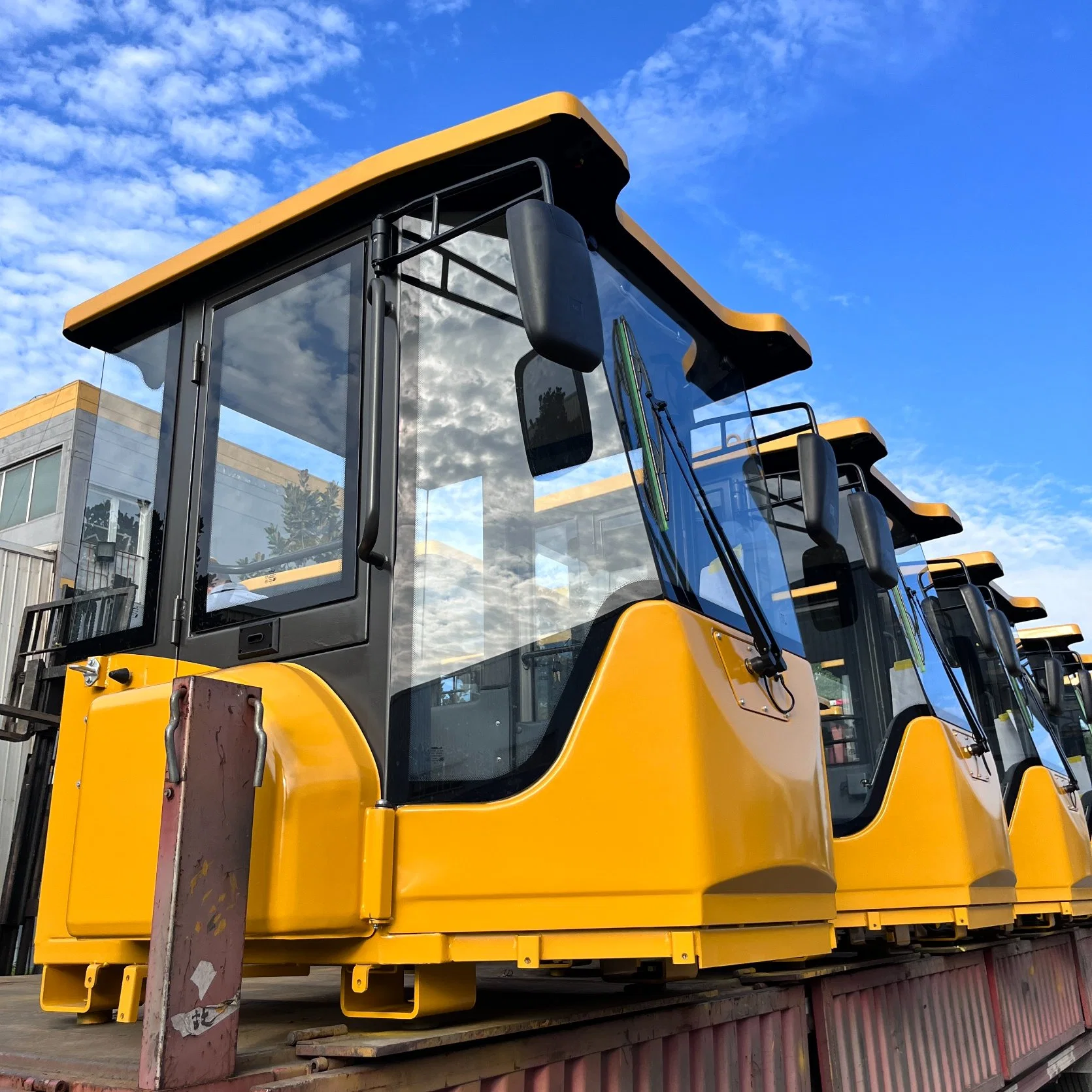 Spécialisée dans la production personnalisée de machines de construction de la cabine Bulldozer de l'excavateur matériel minier Chariot élévateur du chargeur