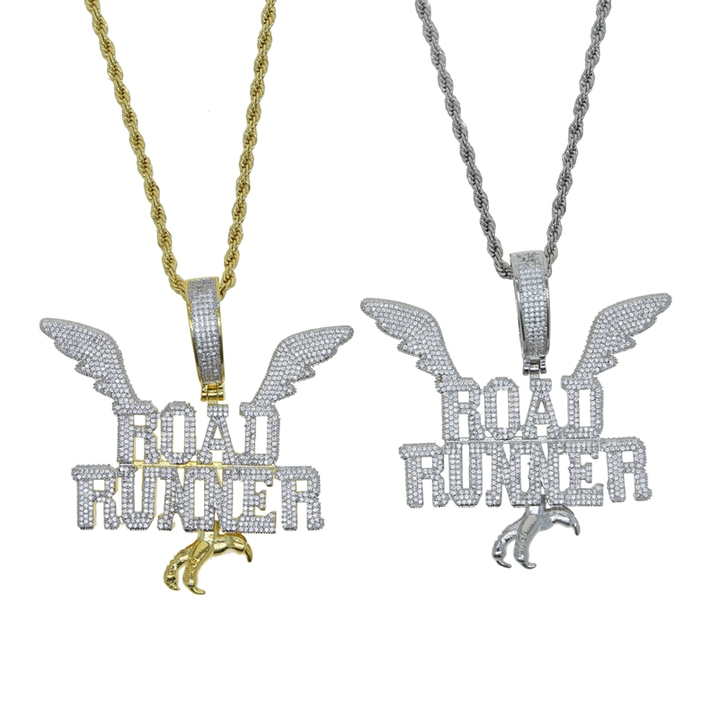 Carta inicial Road Runner Iced out Bling CZ Wings moldada Colar de charme pendente para homens Jóias pop Hip