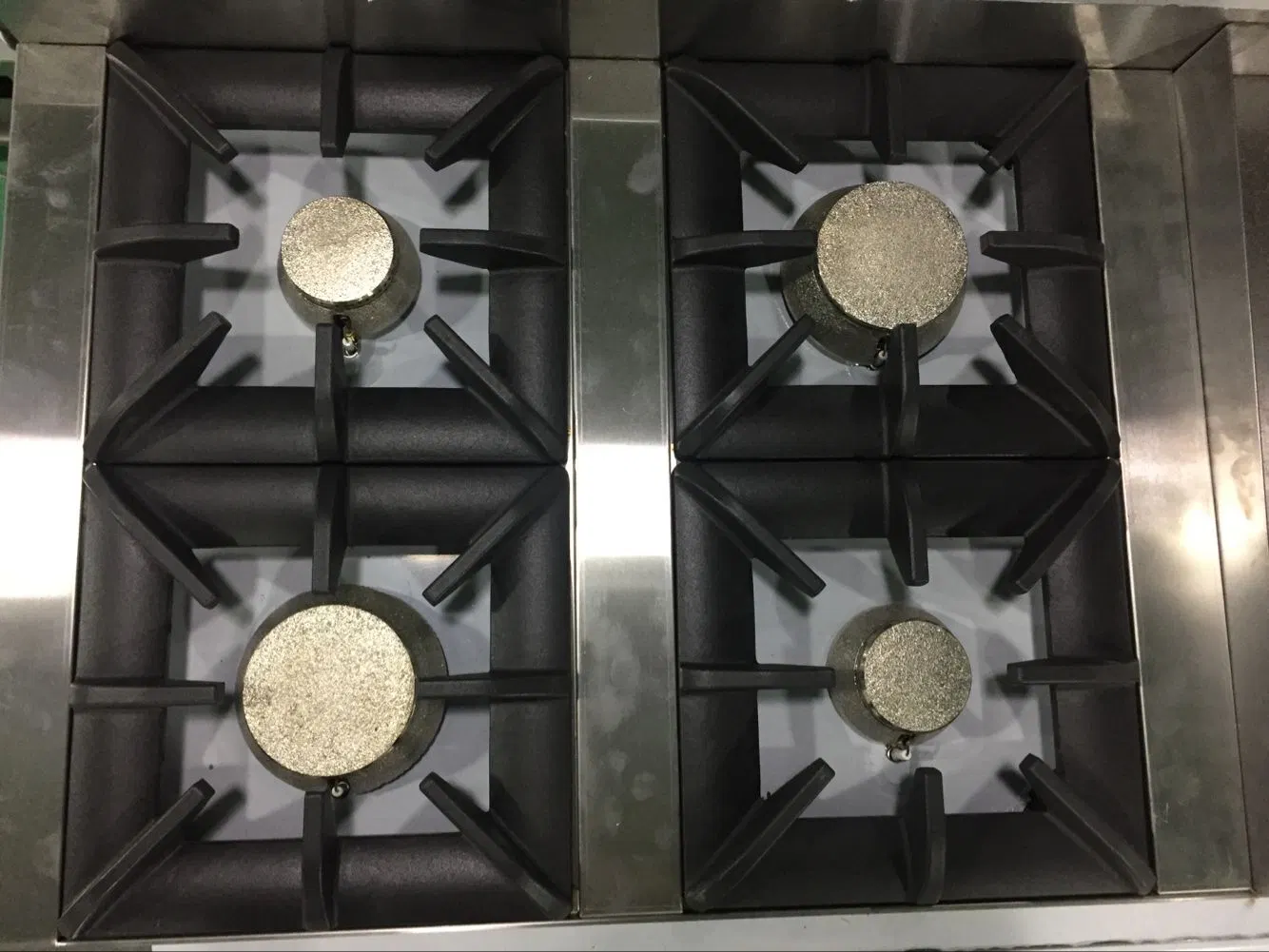 Sample Customization 4 Burners Gas Range Gas Griddle Gas Grill with Multifunction (HGR-64GL)