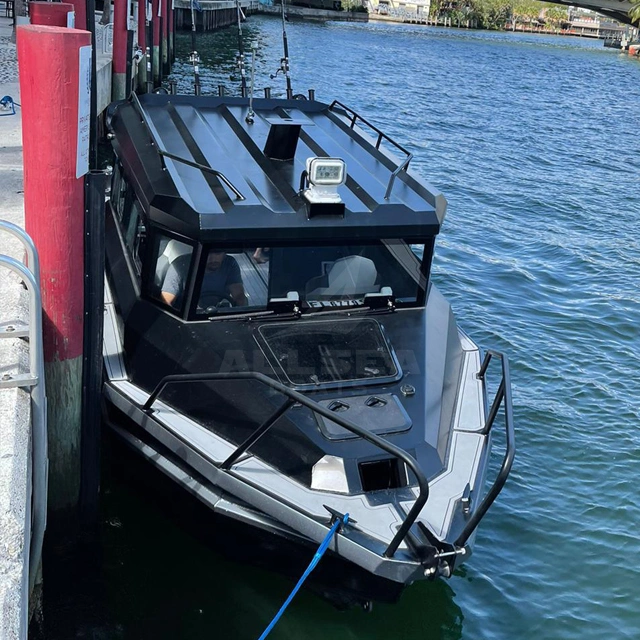 Bateau de pêche rapide en aluminium tout soudé avec cabine complète de 7,5 m (24,6 pieds), approuvé CE