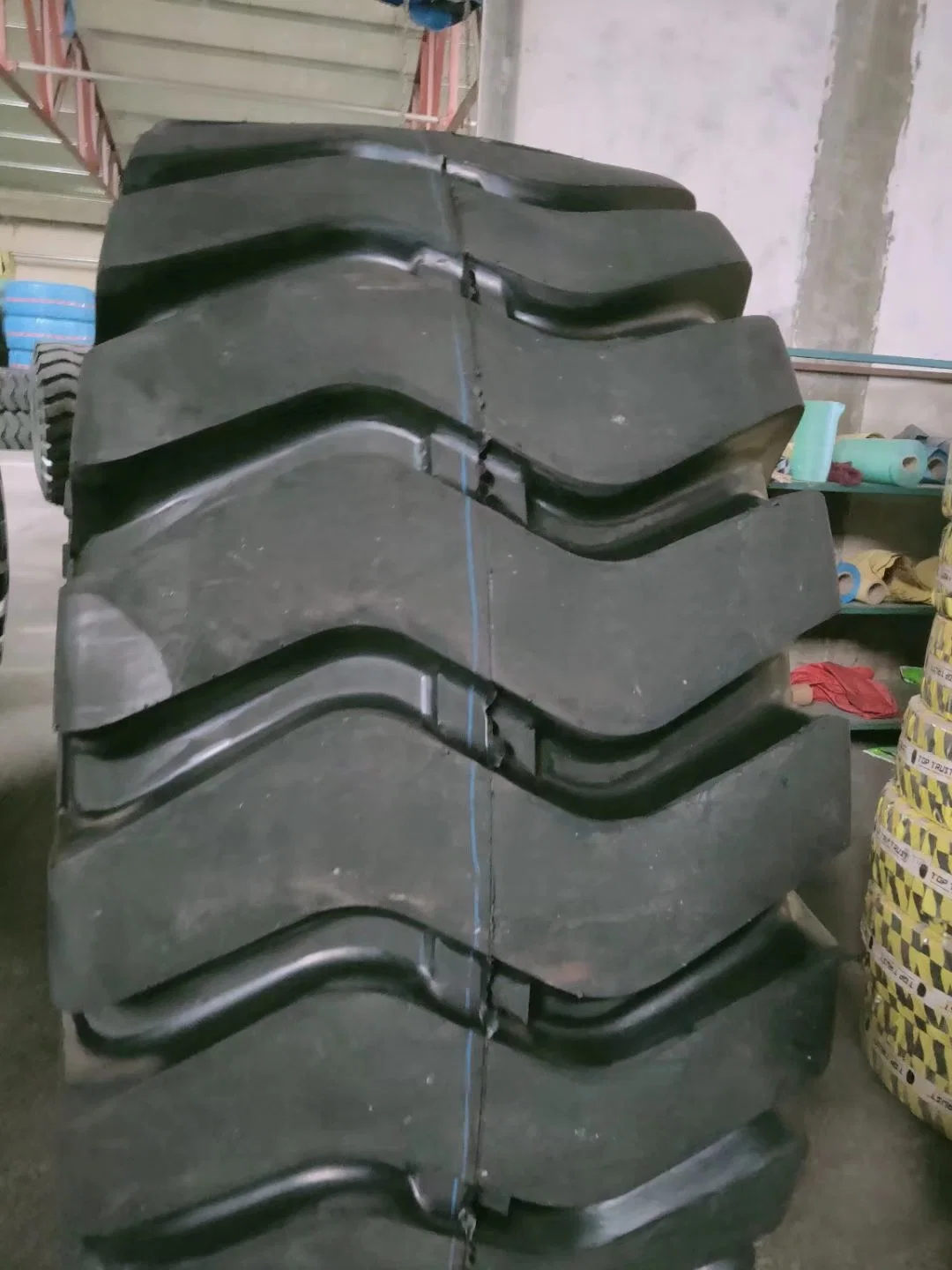 Nylon OTR Tires 15.5 17.5 20.5 Bias Tyres for Mining Machinery