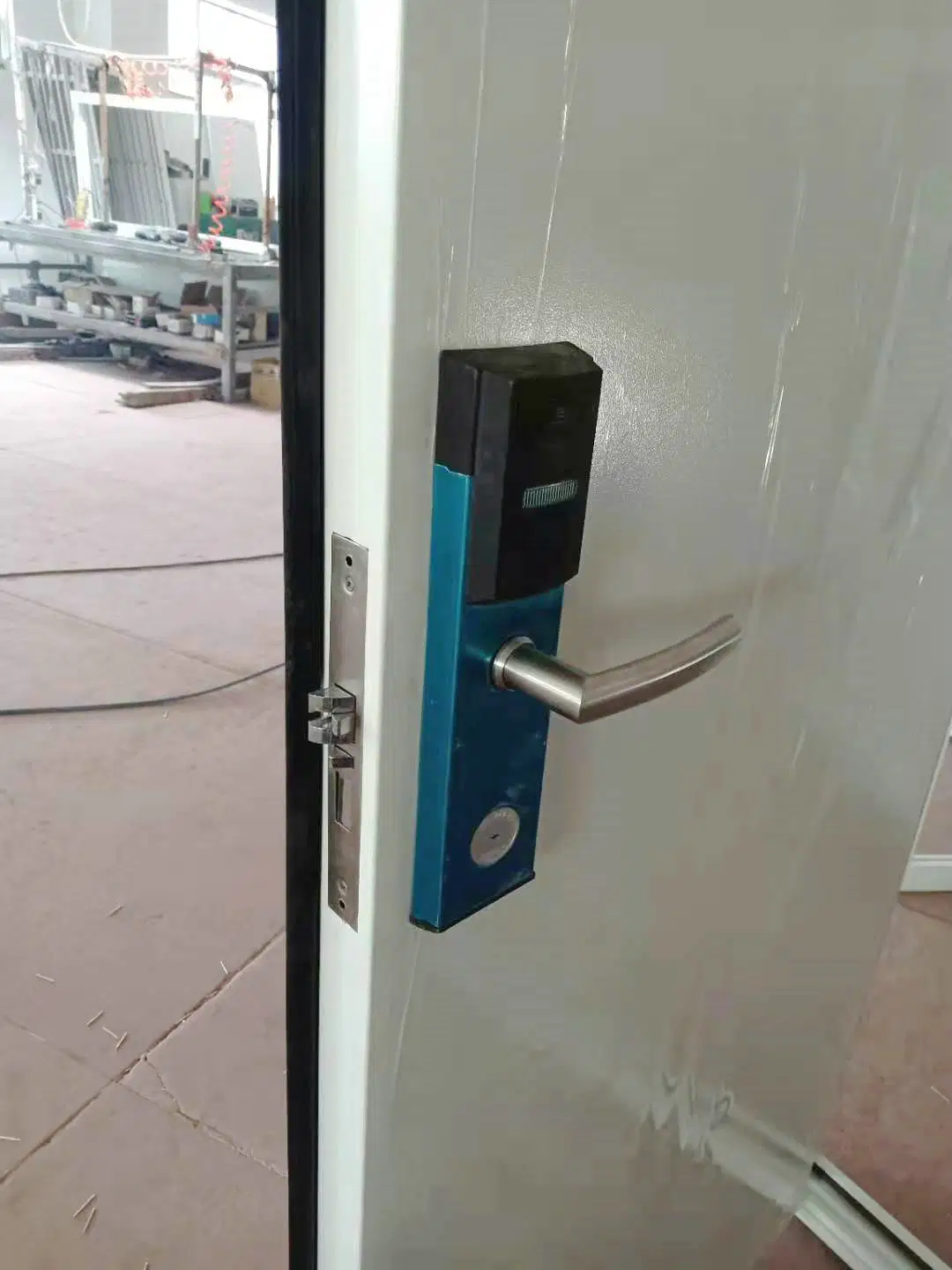 Security Metal Door with Smart Lock for Mobile Shops (CHAM-MDA606)