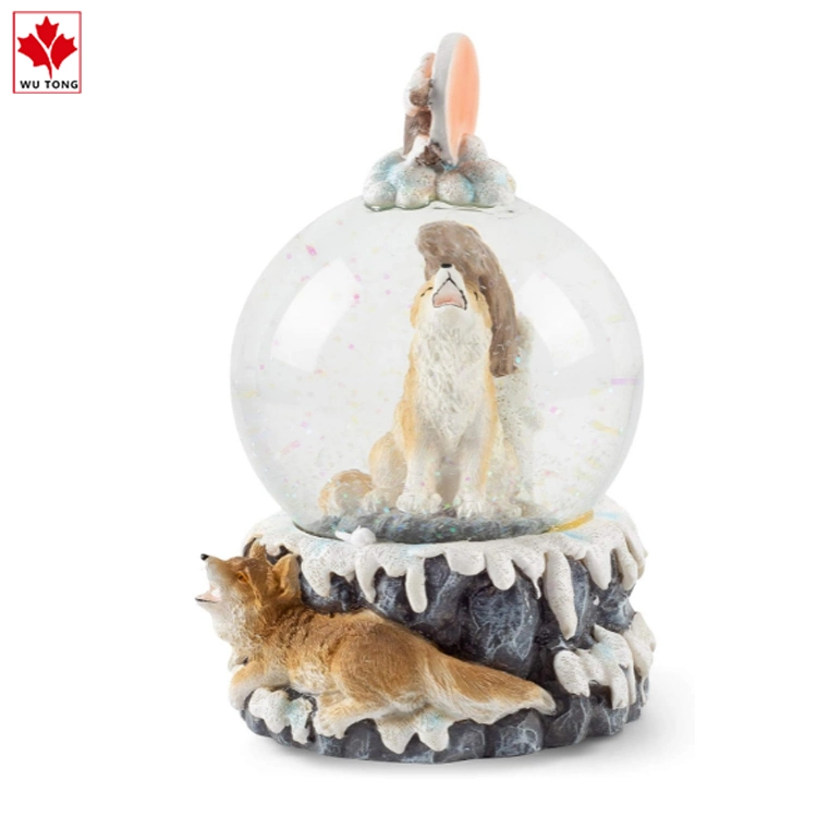 Artesanía realista Resin Snow Globe Estatua Wolf Water Globe