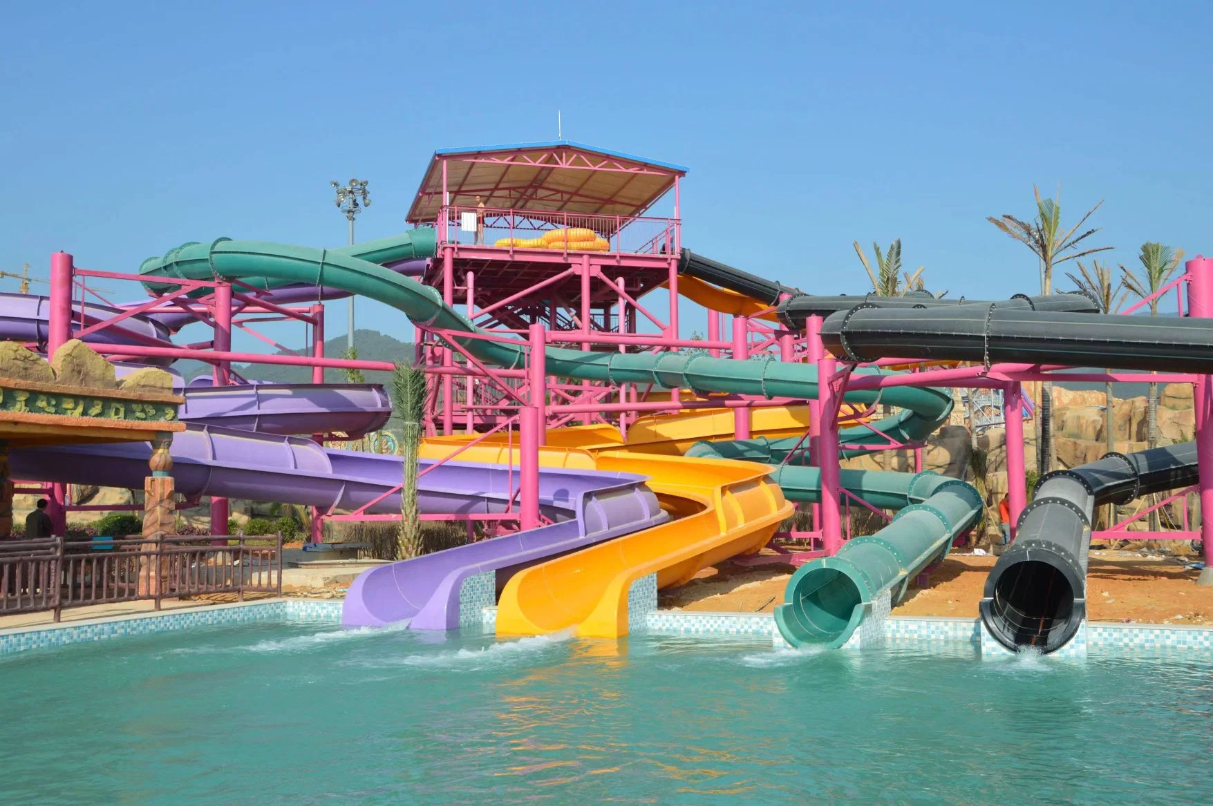 Customizable Water Park Equipment Manufacturer of Large Outdoor Fiberglass Water Park Equipment