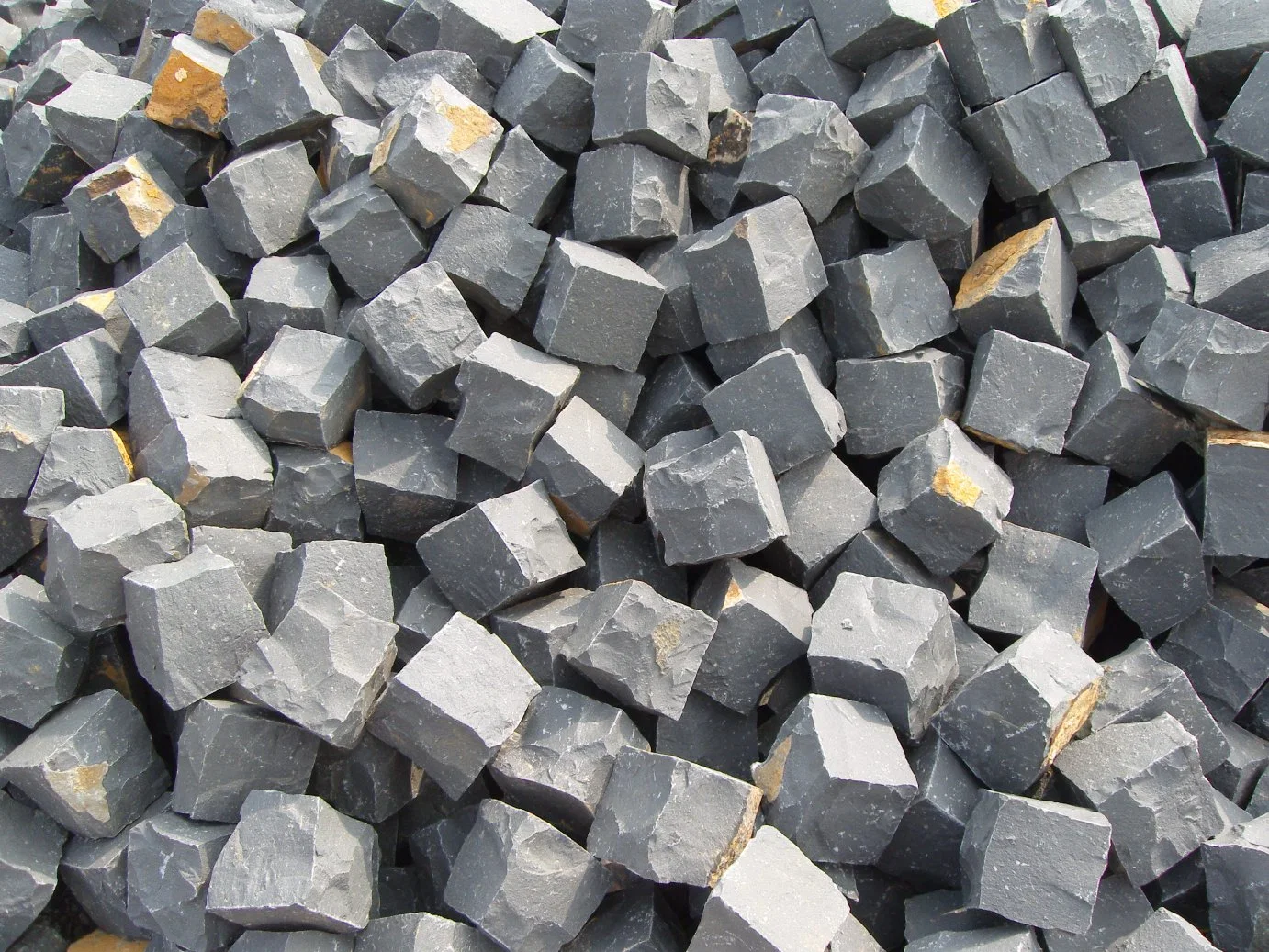 Black Porphyry Cube/Kerb/Cobble/Stone Paving for Landscaping/Parking/Driveway/Walkway