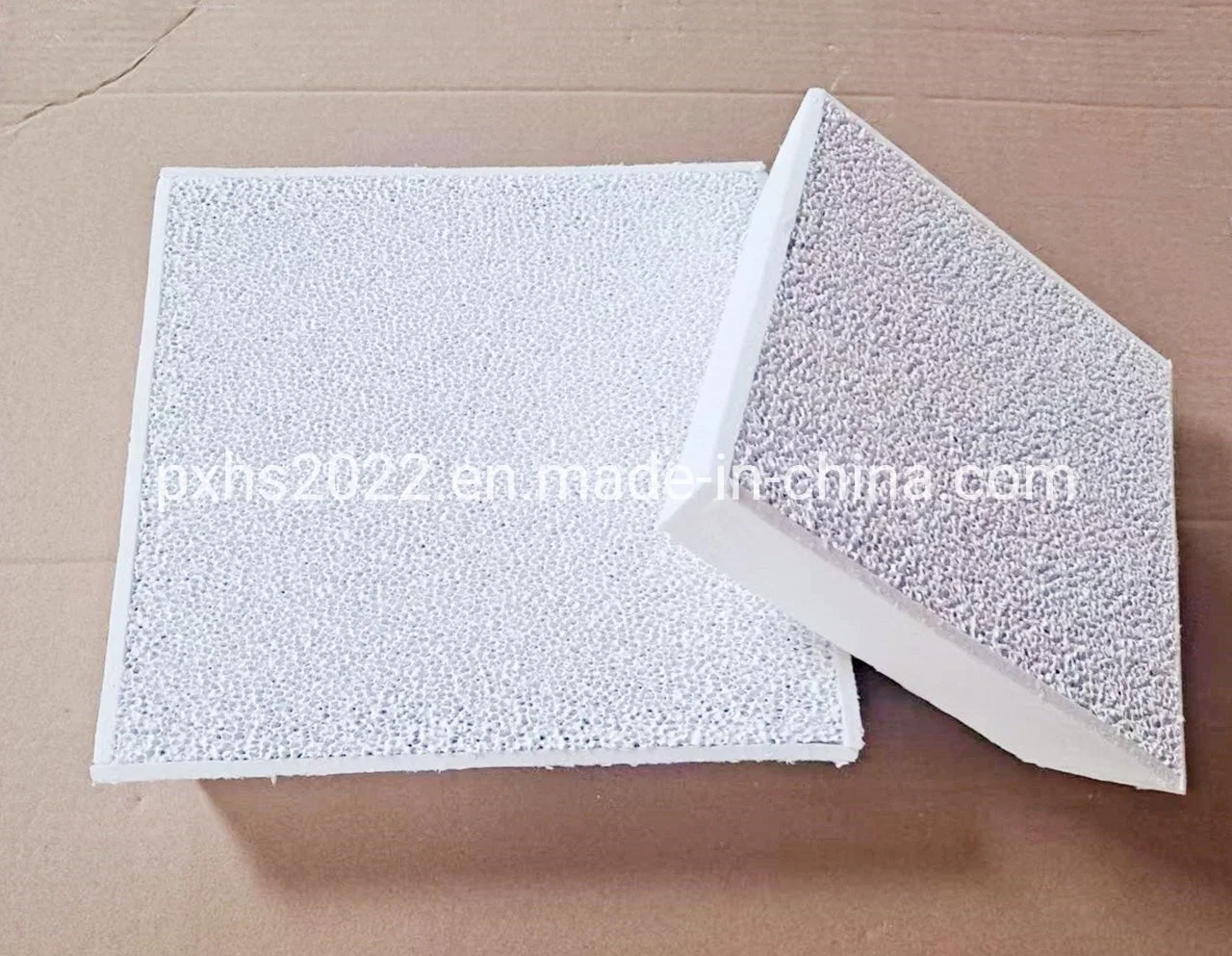 Material de alumina 17 * 17 * 2 polegadas 20ppi 30ppi com 3 juntas Ceramic diferentes Filtro de espuma