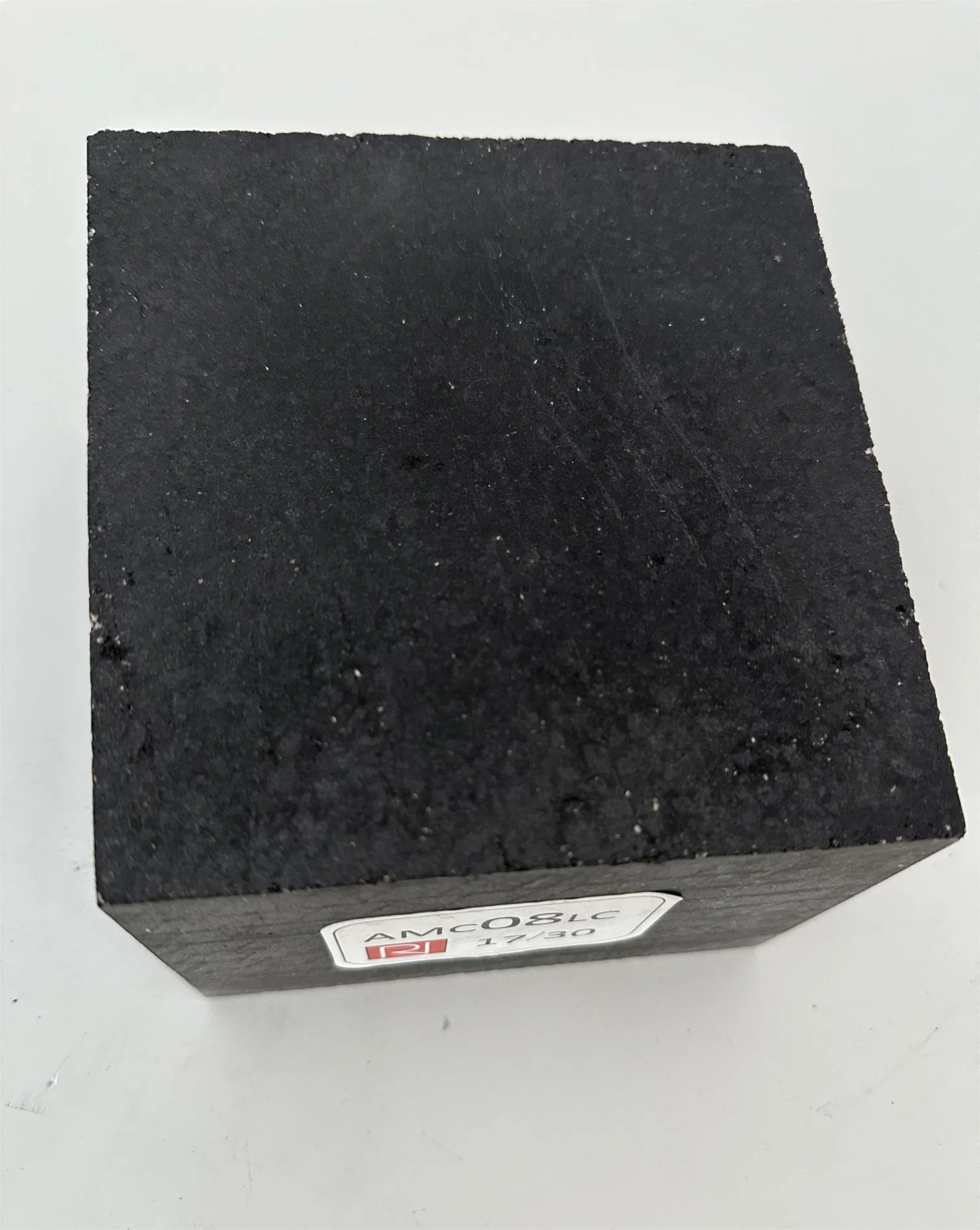 Buena resistencia a la escoria Magnesia Carbon Refractory Brick para la fabricación de acero Hornos