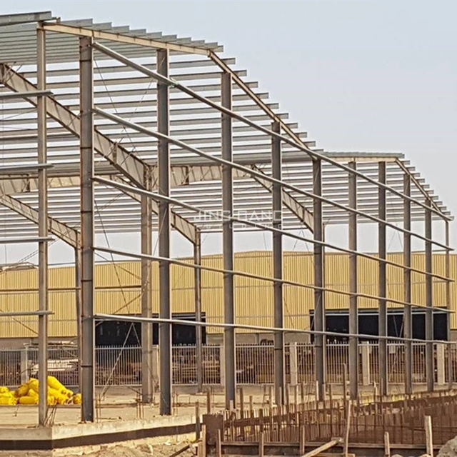 Poids de bâtiment galvanisé soudure légère Construction de structure en acier laminé à chaud Pour l'atelier d'entrepôt