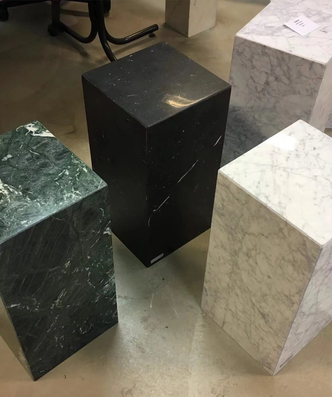 Manufacturer Home Furniture Wholesale/Supplier Stone End Table Marble Plinth Side Table