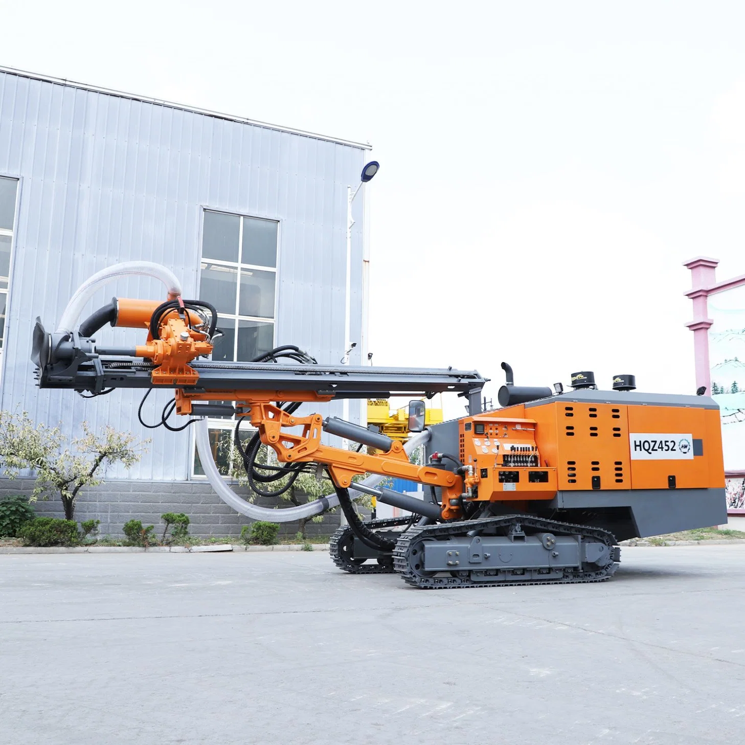 Supply 20m DTH Blast Hole Drilling Rig Use for Engineering