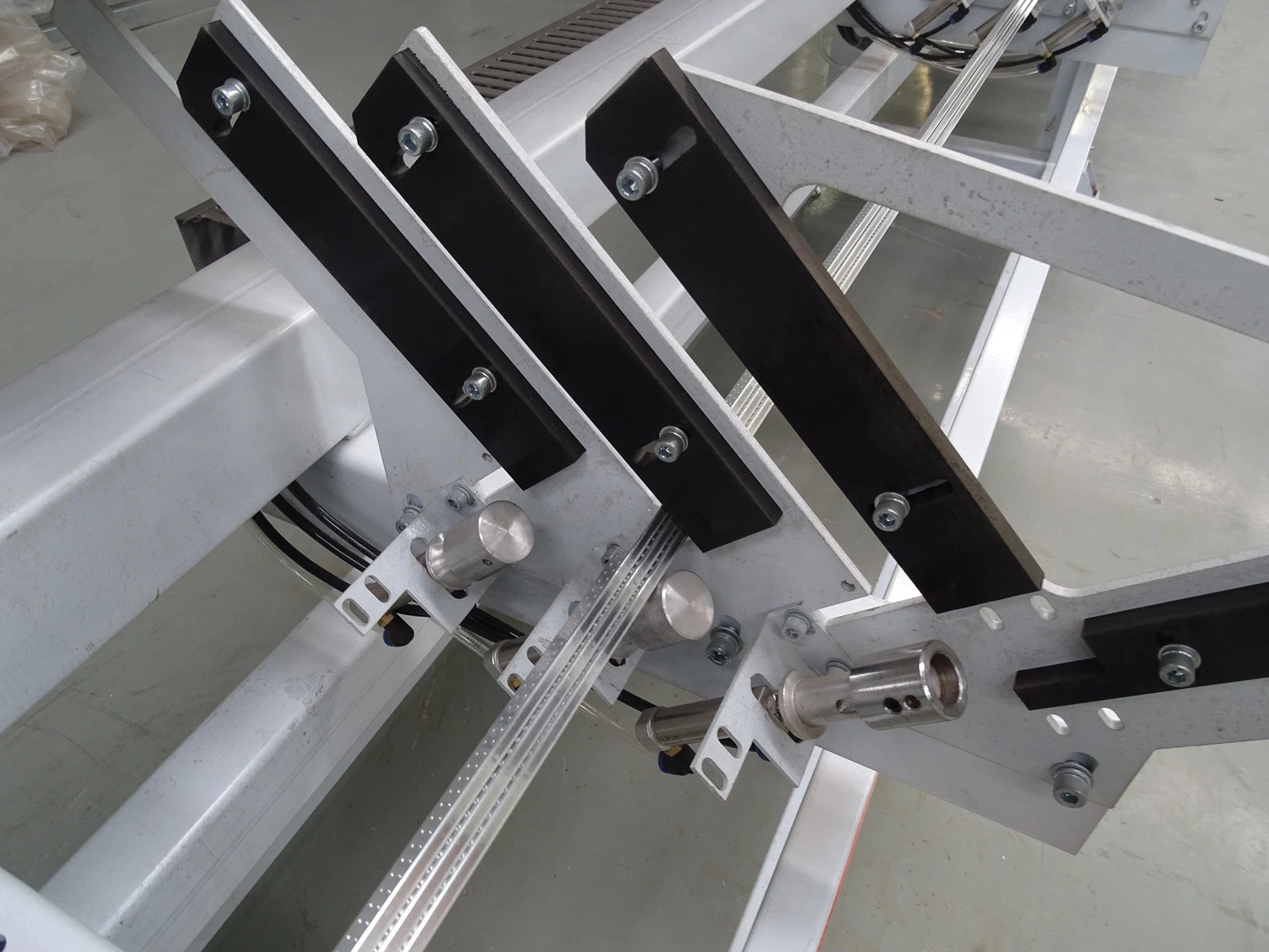 Professional Customized Auto Insulating Glass Aluminum Spacer Strip Bar Bending Machine Could Foldable Special Shape Bending